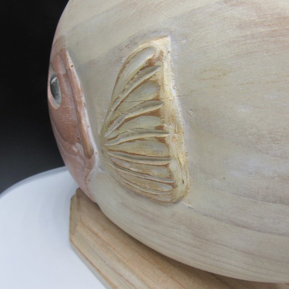 LARGE WOOD CARVED FISH.  APPROX. 15 X 9 INCHES. - Picture 7 of 10